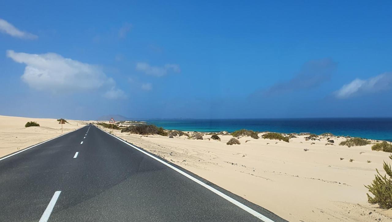 Tres Islas Apartment - 70 M2 Private Terrace Corralejo Bagian luar foto