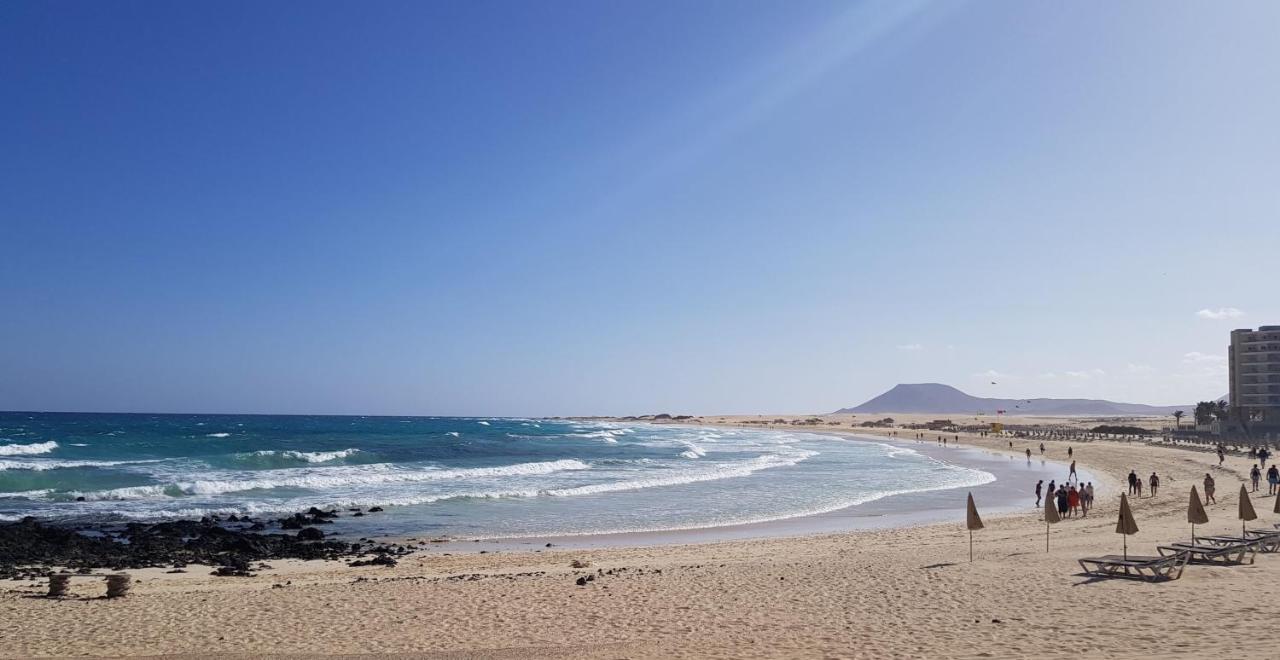 Tres Islas Apartment - 70 M2 Private Terrace Corralejo Bagian luar foto