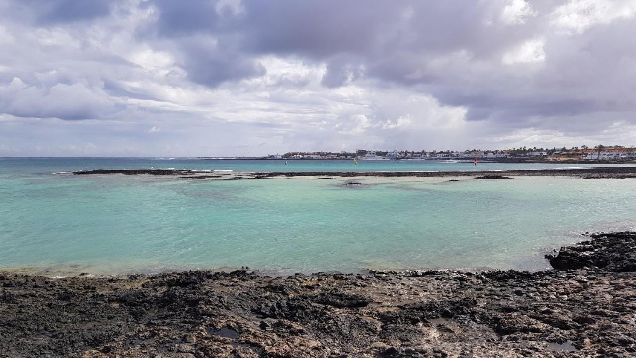 Tres Islas Apartment - 70 M2 Private Terrace Corralejo Bagian luar foto