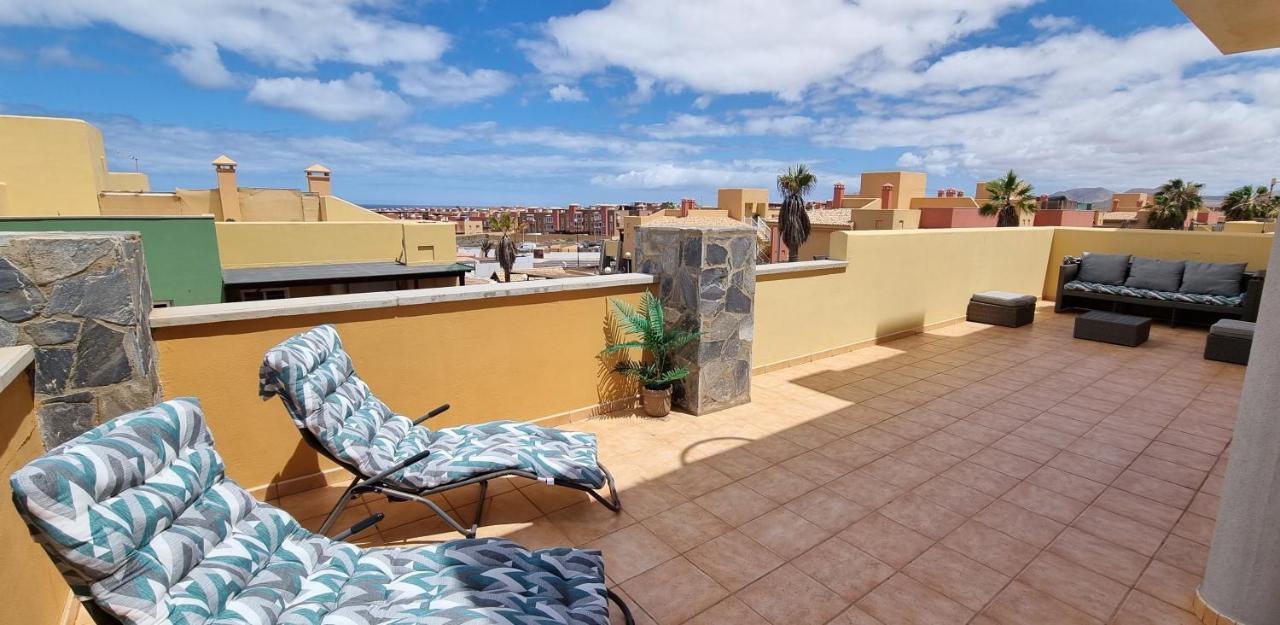 Tres Islas Apartment - 70 M2 Private Terrace Corralejo Bagian luar foto
