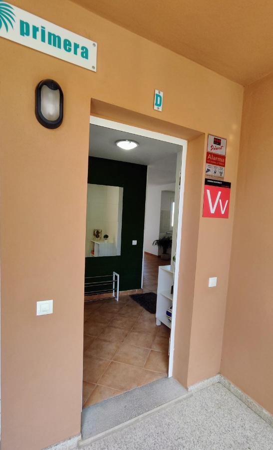 Tres Islas Apartment - 70 M2 Private Terrace Corralejo Bagian luar foto
