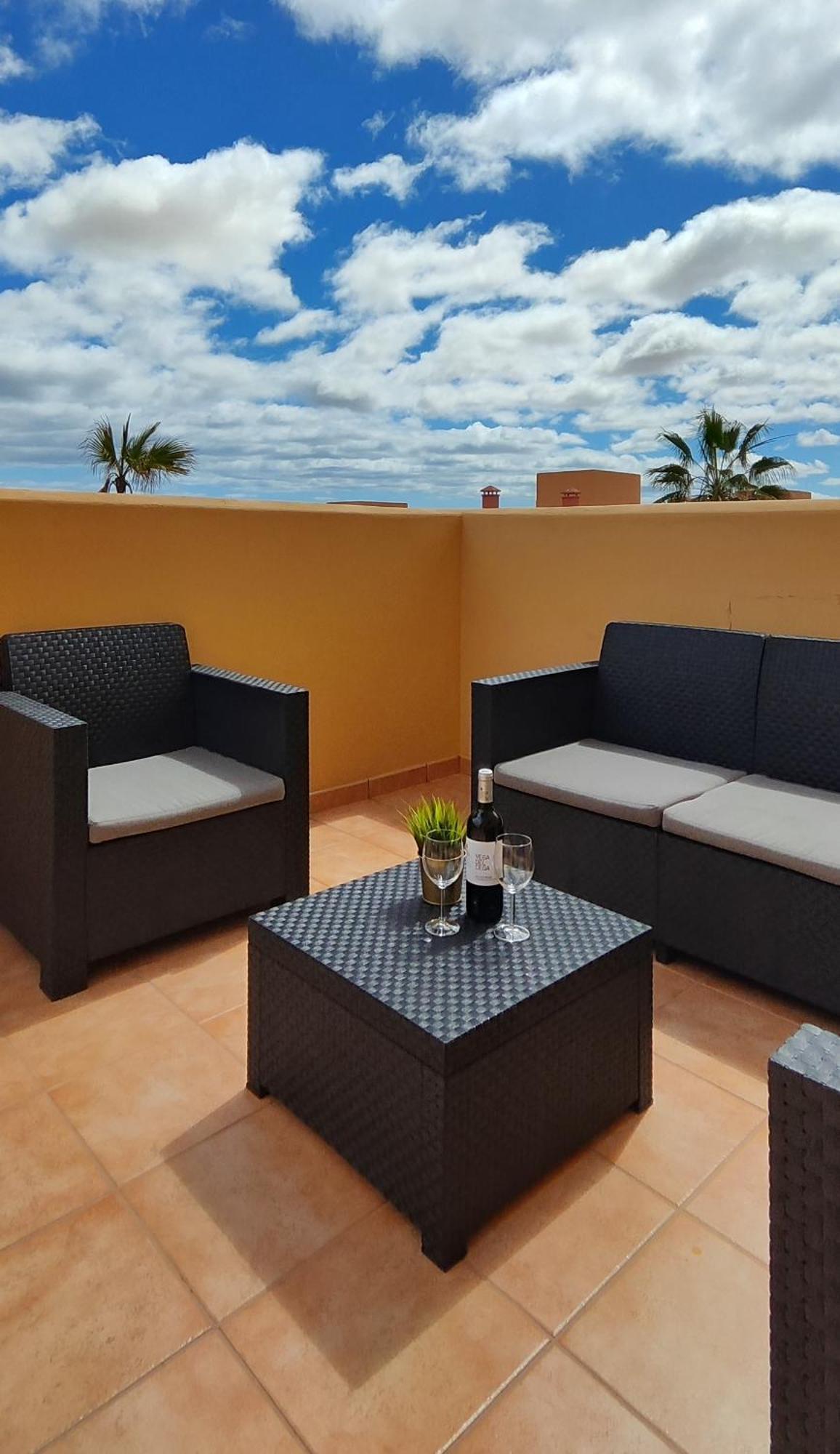 Tres Islas Apartment - 70 M2 Private Terrace Corralejo Bagian luar foto