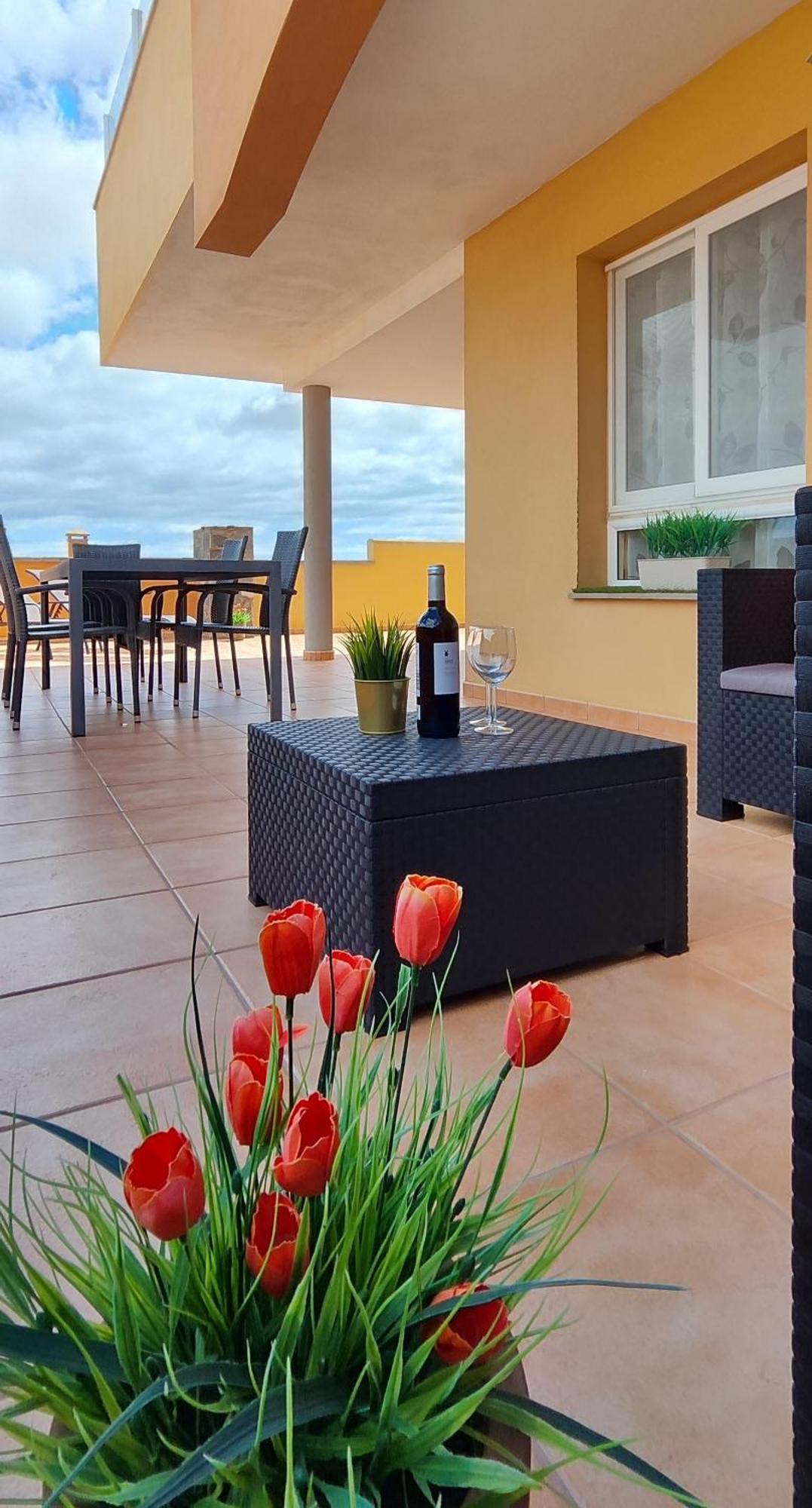 Tres Islas Apartment - 70 M2 Private Terrace Corralejo Bagian luar foto